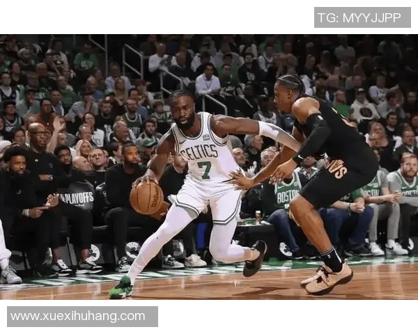 尼克斯不敌凯尔特人，丁威迪发挥不佳：一场值得深思的比赛